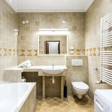 Next To The Wawel Castle * Cracovie